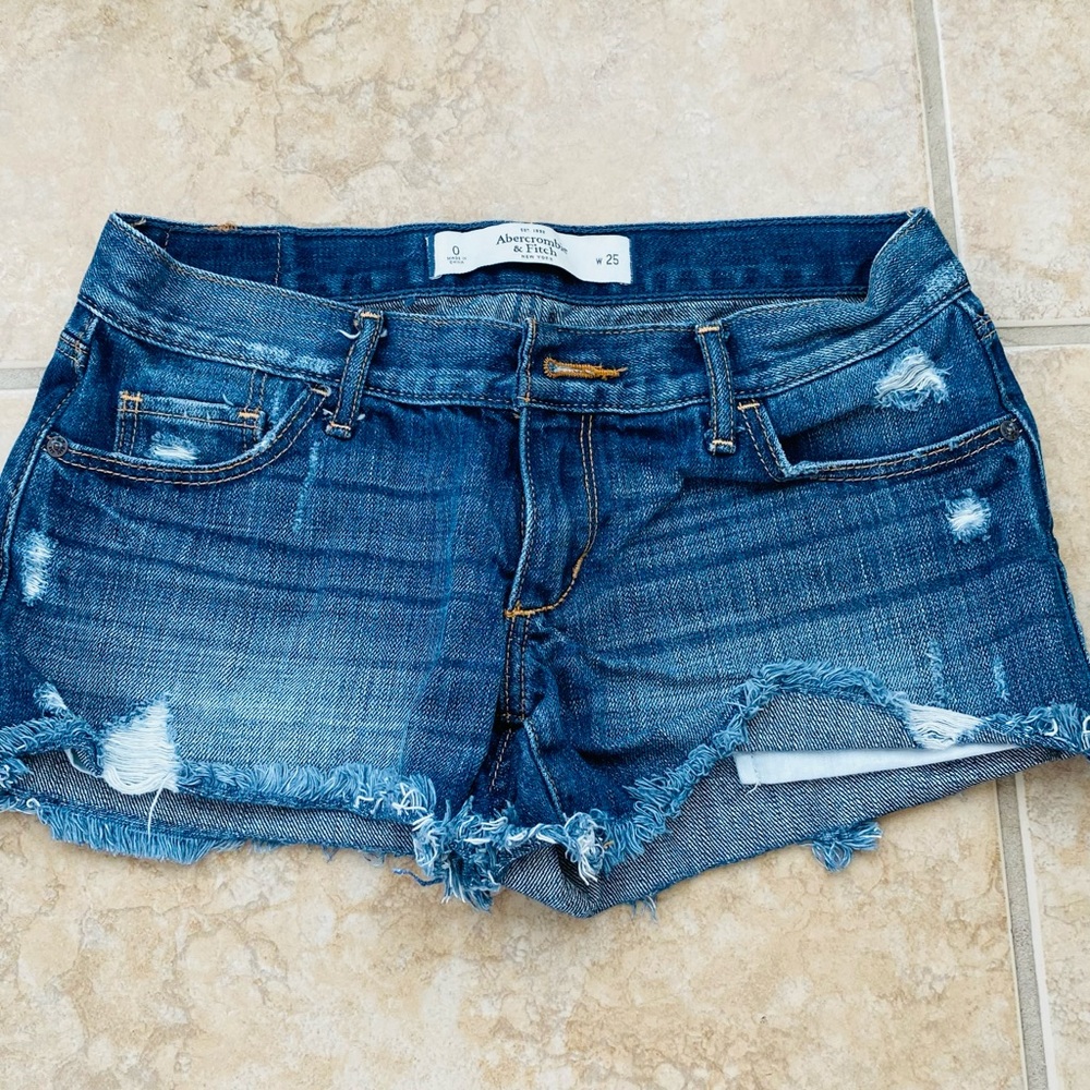 Abercrombie & Fitch short